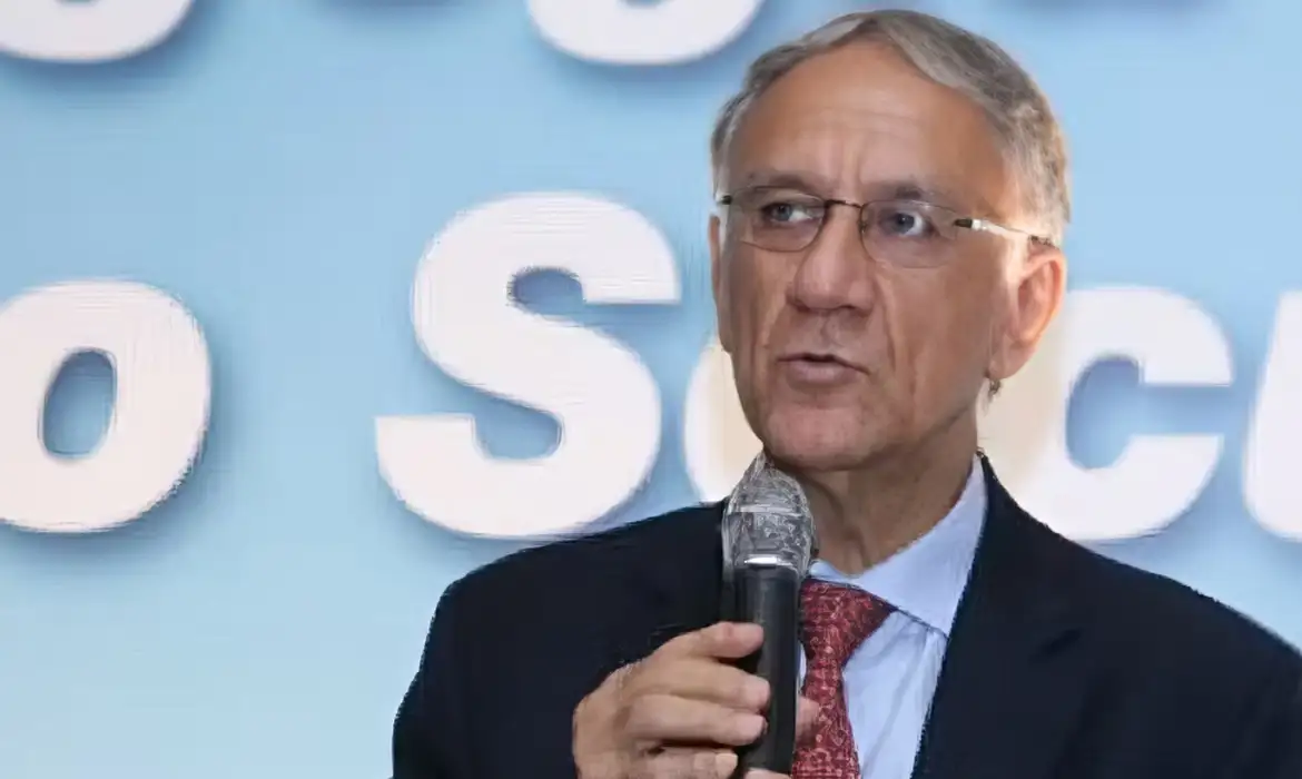 Morre em São Paulo o professor e intelectual Luiz Roberto Alves