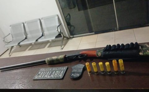 Cavalaria da PM prende homem por posse irregular de arma em Guarantã do Norte