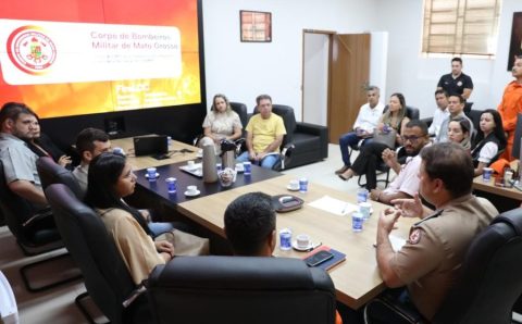 Corpo de Bombeiros reúne representantes de hospitais e shoppings para apresentação do sistema Fireloc