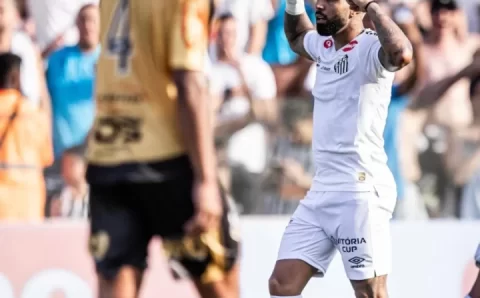 Gabigol marca em reestreia e Santos vira sobre o Novorizontino pelo Paulistão