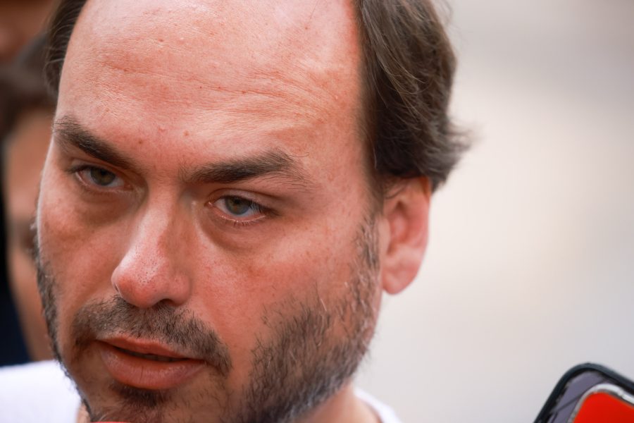 Carlos Bolsonaro reclama que visitas ao pai estão restritas a 2 dias