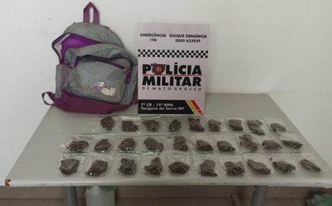 PM detém cinco pessoas por tráfico de drogas e apreende 72 porções de entorpecentes