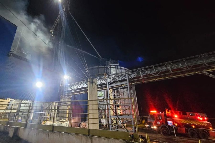 Incêndio em secador de grãos mobiliza bombeiros por mais de 12 horas