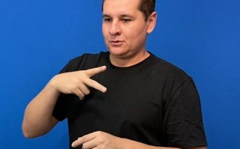 MT:  REIVINDICAÇÕES EM LIBRAS – 1:    Surdos reivindicam intérpretes nas unidades de saúde e órgãos