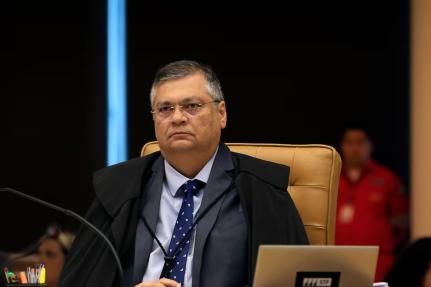 TERCEIRO SETOR:   Flávio Dino proíbe envio de emendas a ONGs ligadas a parentes de parlamentares