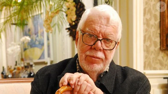 URGENTE!:   Morre Manoel Carlos, autor de ‘Laços de Família’ e ‘Mulheres Apaixonadas’; Maneco tinha 92 anos e lutava contra Doença de Parkinson