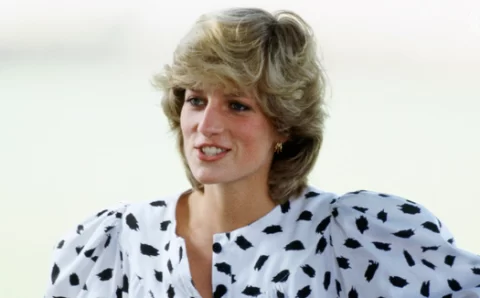 Arezzo se inspira em Lady Di para criar os sapatos de salto baixo confortáveis ​​que serão a grande sensação em 2026