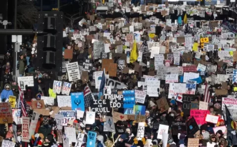 Justiça dos EUA nega suspender operação do ICE em Minnesota