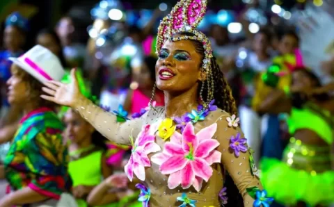 MT:  Desfile de Carnaval de Cuiabá 2026 estreia na Arena Pantanal