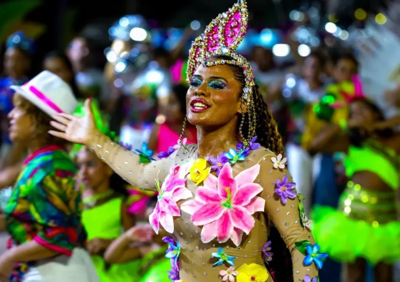 MT:  Desfile de Carnaval de Cuiabá 2026 estreia na Arena Pantanal