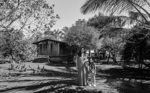 Livro sobre mulheres ciganas de MT é lançado com apoio da Secel