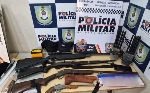 Polícia Militar apreende armas de fogo e recupera veículos após roubo em propriedade rural em Cuiabá