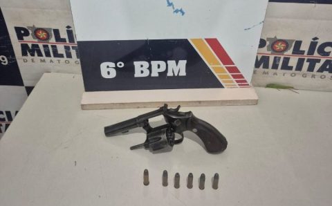 Polícia Militar prende homem por porte ilegal de arma de fogo e apreende munições