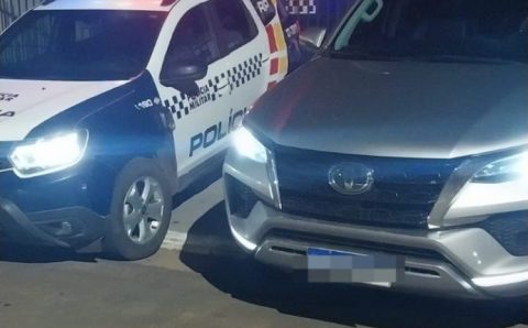 PM recupera caminhonete e prende trio com auxílio das câmeras do Vigia Mais MT