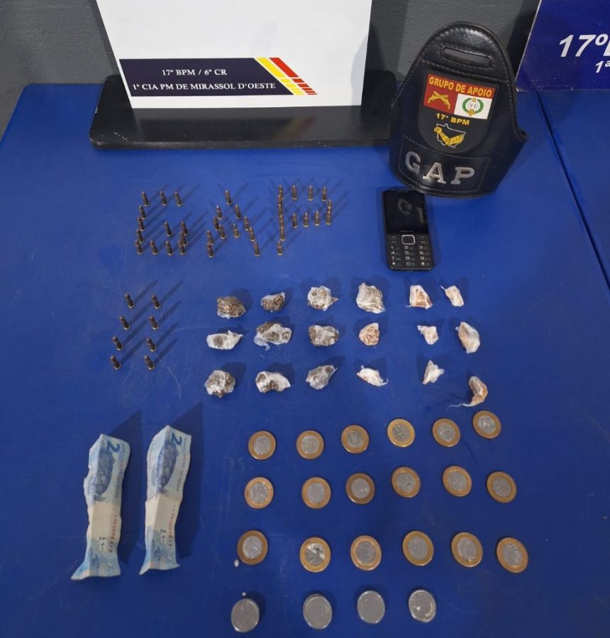 PM prende idoso membro de facção criminosa com munições e drogas