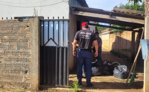 Polícia Civil prende tesoureira de facção criminosa durante cumprimento de mandado em Nova Xavantina