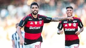 Paquetá desencanta, Flamengo vence Botafogo e vai à semi do Carioca