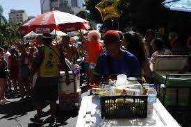 Cresce número de ambulantes registrados como MEI em 2025