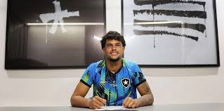 Goleiro Bruno Samudio assina primeiro contrato profissional com o Botafogo