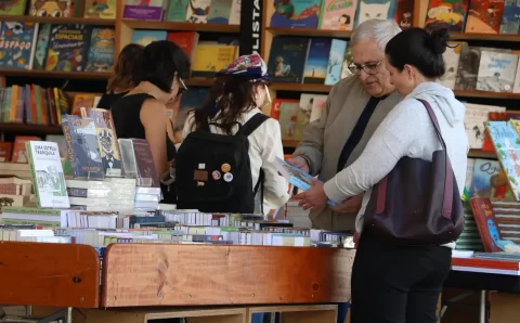 Número de consumidores de livros aumenta e chega a 18% da população