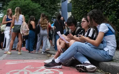 Instituto oferta videoaulas de português a alunos do ensino médio