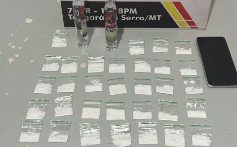 Polícia Militar prende suspeito com porções de cocaína e lança-perfume em Tangará da Serra