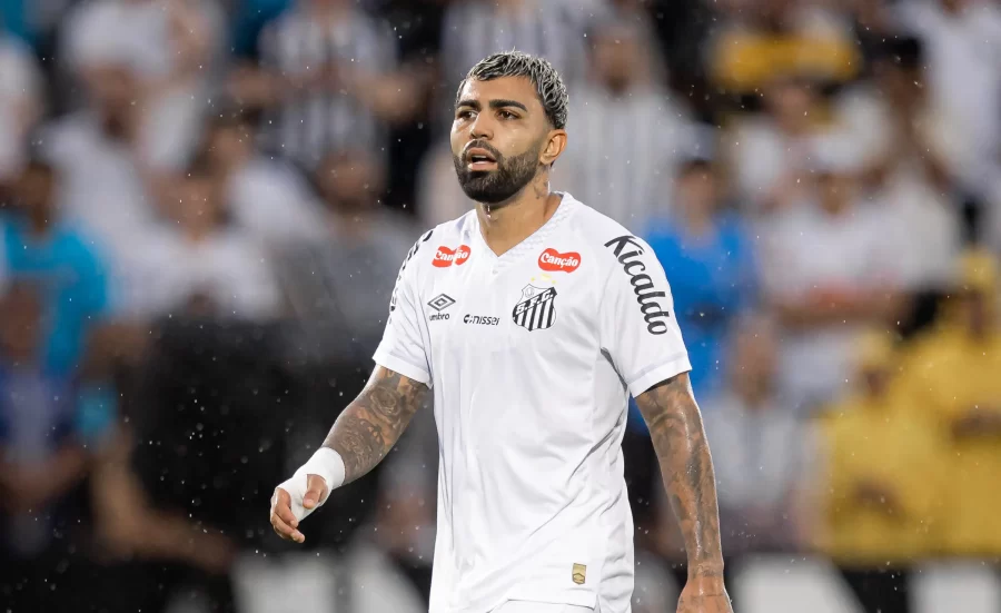 Gabigol tem bons números em retorno ao Santos, mas ganha concorrência no ataque