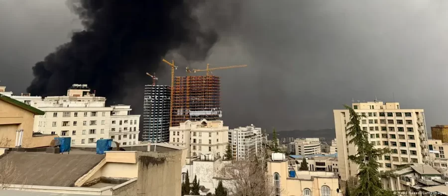 Israel e Irã atacam infraestrutura-chave no Oriente Médio