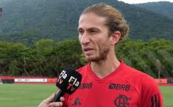 Demissão do técnico Filipe Luís marca madrugada turbulenta no Flamengo