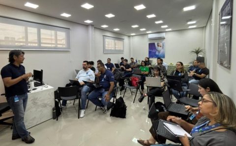 SES promove oficina prática de Inteligência Artificial para gestores