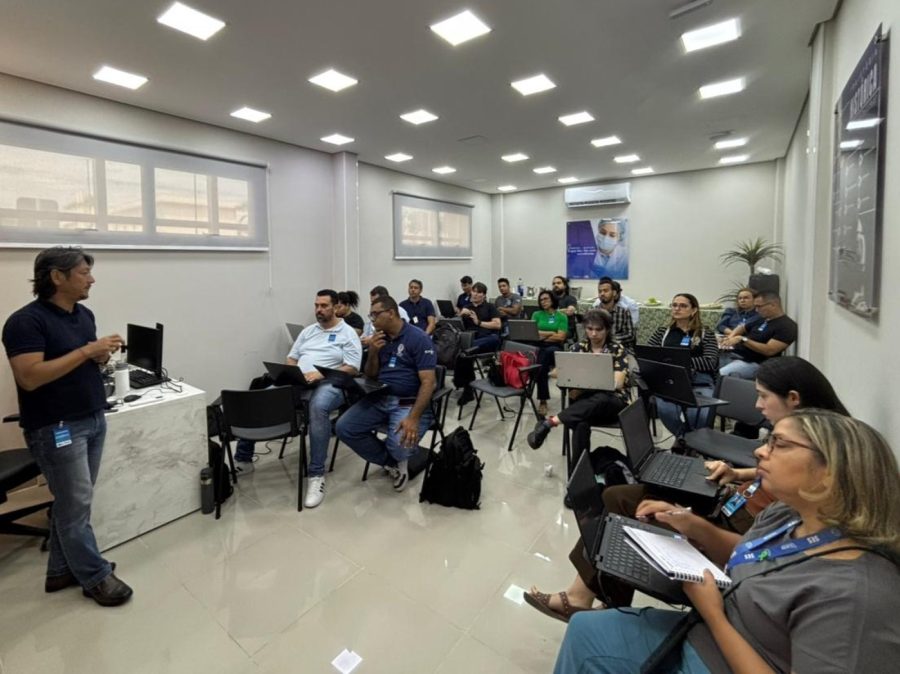 SES promove oficina prática de Inteligência Artificial para gestores