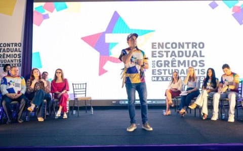 Mais de 3 mil alunos participam da abertura do 3º Encontro Estadual dos Grêmios Estudantis em Cuiabá