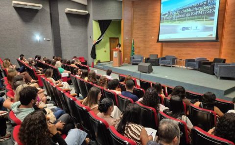 Escola de Saúde Pública de MT acolhe 36 residentes em semana de integração profissional