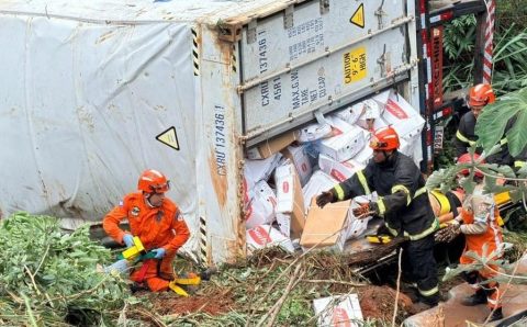 Corpo de Bombeiros atende vítimas de acidentes de trânsito em Campo Verde e Cáceres