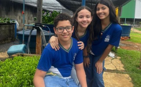 Escola Estadual desenvolve projeto que leva alunos da horta ao prato em aulas de tecnologia e sustentabilidade