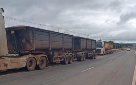 PM recupera carretas com mais de 100 toneladas de defensivos agrícolas furtados no Pará