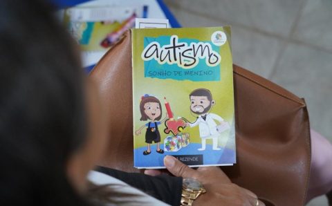 Seduc lança pós-graduação em TEA para fortalecer atendimento inclusivo na rede estadual