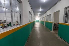 Escola do bairro Alvorada recebe reforma em salas de aula em Cuiabá