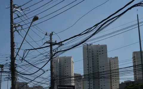 Em abril a conta de luz continua no patamar mais baixo, sem taxa extra