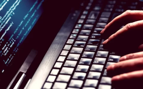 Programa oferece aulas gratuitas de cibersegurança para estudantes