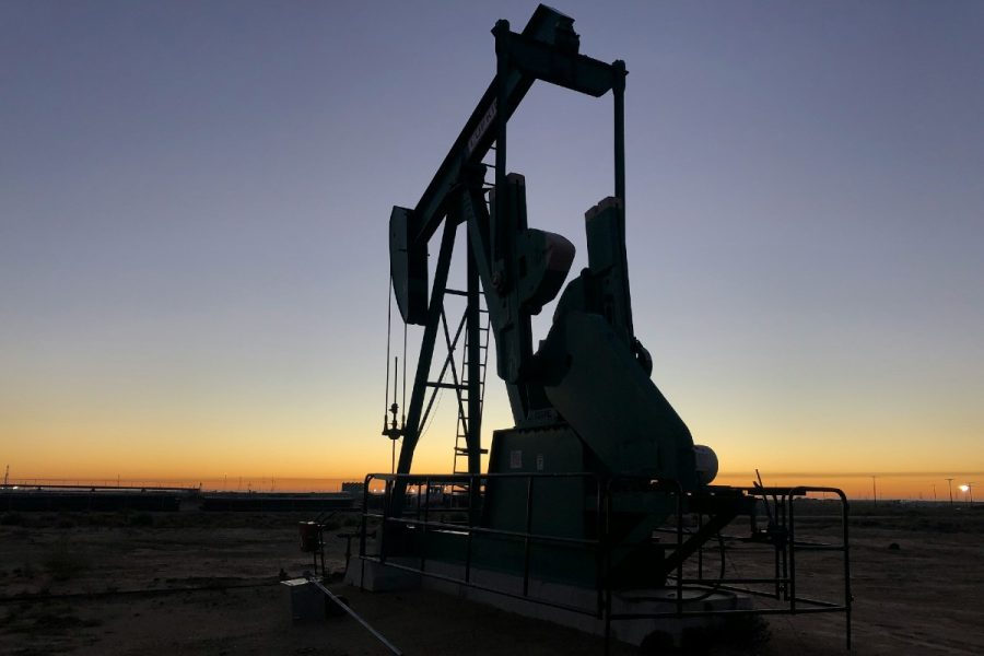 PETRÓLEO:  Petróleo volta a disparar e sobe até 35% na semana com escalada da guerra no Irã