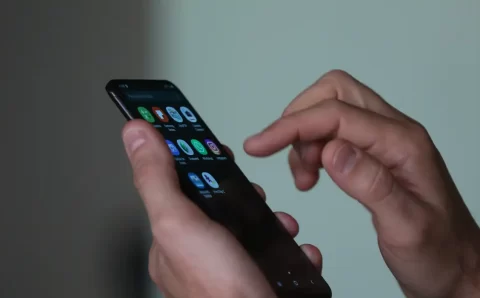 INSS alerta para golpe com aplicativo falso de reembolso