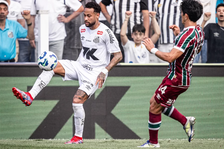 Santos busca superar tabu de quase cinco anos diante do Fluminense