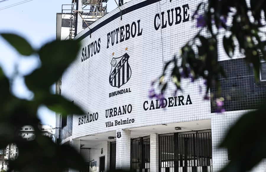 Santos defende invencibilidade de quase 15 anos em casa contra o Coritiba