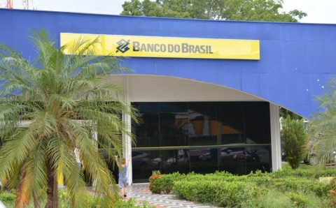 Governo de Mato Grosso paga salários de abril nesta quarta-feira (29)