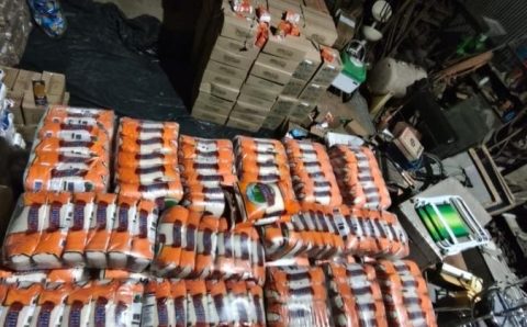 PM prende faccionados com carga ilegal de produtos alimentícios e de limpeza em Sorriso