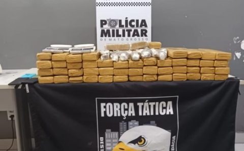 Força Tática apreende 47 tabletes de entorpecentes e prende quatro homens por tráfico