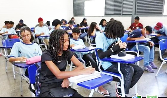 MT:  EFEITO ‘PÉ-DE-MEIA’:    Abandono escolar cai 70% no ensino médio em Mato Grosso, diz MEC