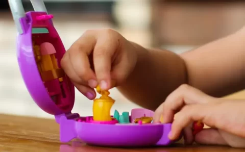 Por que o autismo em meninas costuma passar despercebido na infância?