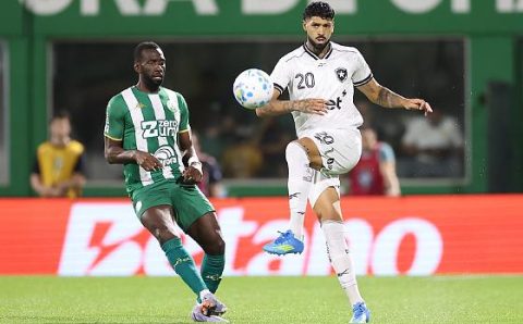CAMPEONATO BRASILEIRO:   Botafogo faz três gols no início e goleia a Chapecoense na Arena Condá